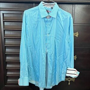 Robert Graham Men's Light Blue Pinstripe Shirt